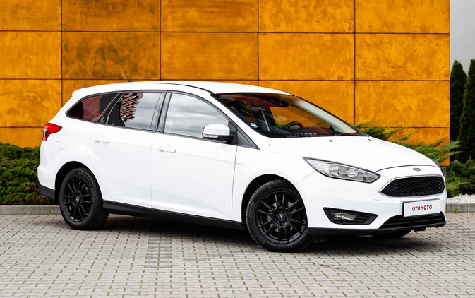 Ford Focus cena 33900 przebieg: 146000, rok produkcji 2015 z Radom małe 742